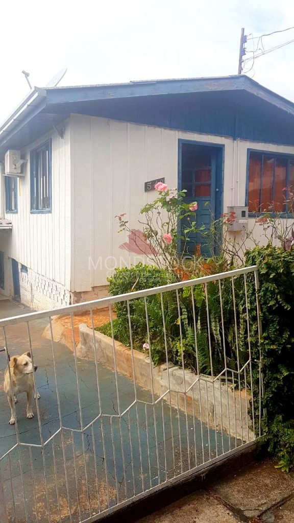 Casa Mista á Venda no Bairro Cristo Rei