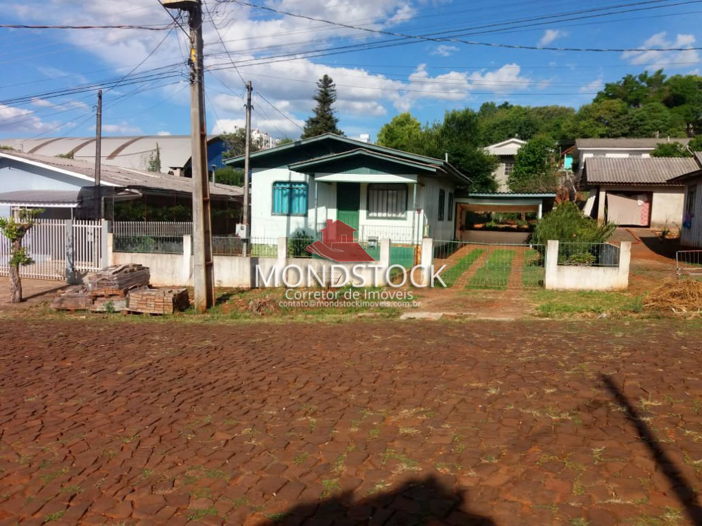 Casa a Venda no Bairro Pinheirinho