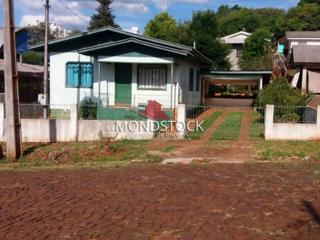 Casa a Venda no Bairro Pinheirinho